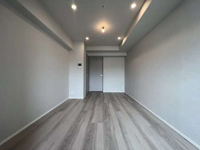 The LOG Nihonbashi - Interior - ["Flooring", "Floor", "Ceiling"]