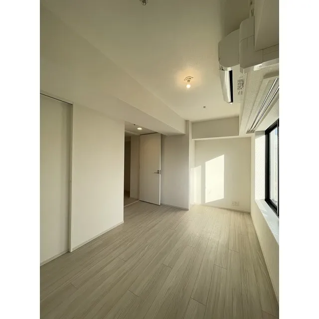 Orchid Residence Shibuya Tomigaya - Interior - ["Building", "Fixture", "Wood"]