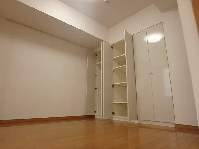 Nihonbashi First Residence - Interior - ["Fixture", "Wood", "House"]