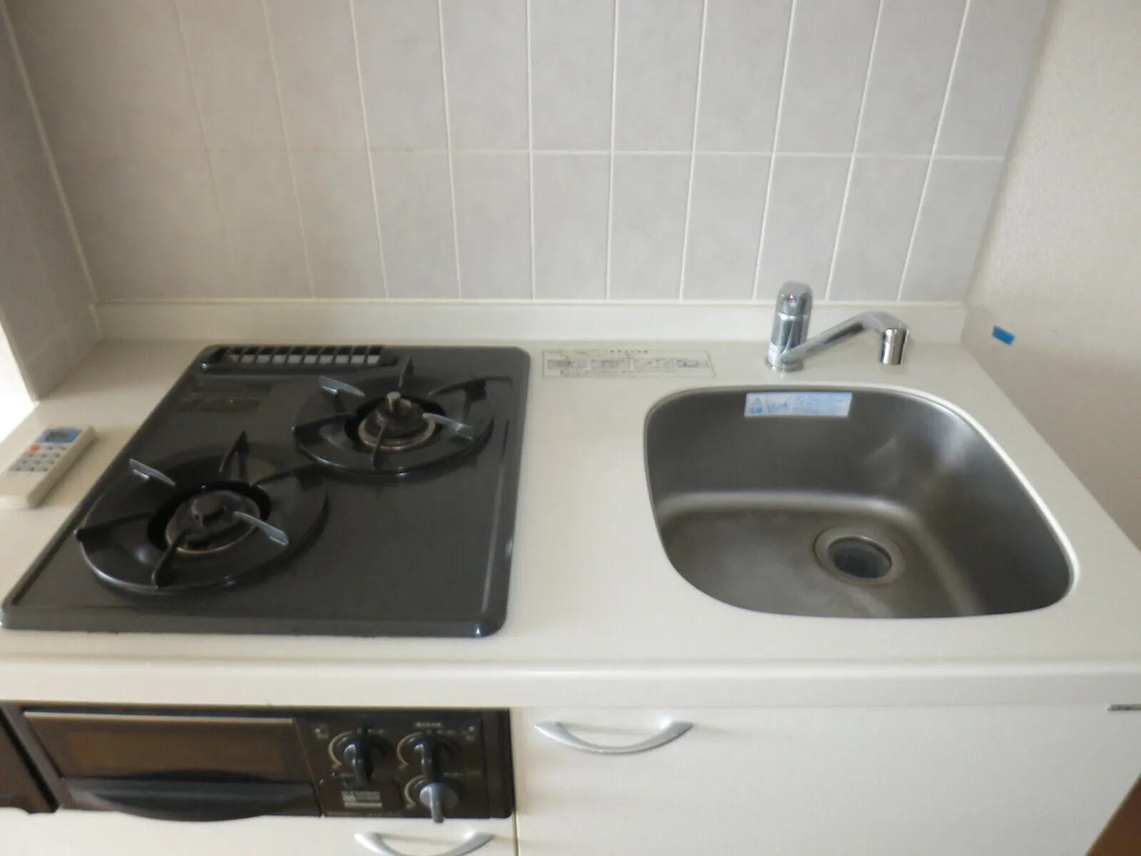 HF Meidaimae Residence - Interior - ["Kitchen", "Kitchen Sink", "Plumbing fixture"]