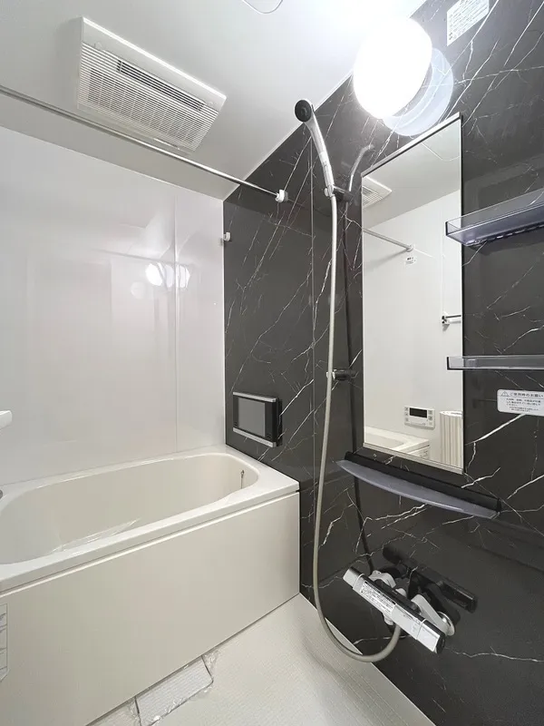 Orchid Residence Morishita - Interior - ["Plumbing fixture", "Flooring", "Interior design"]