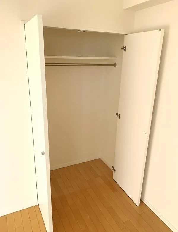 Esty Maison Sendagi - Interior - ["Wood", "Flooring", "Floor"]