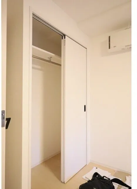 Glorio Shelter Ikebukuro V - Interior - ["Floor", "Door", "Wood stain"]