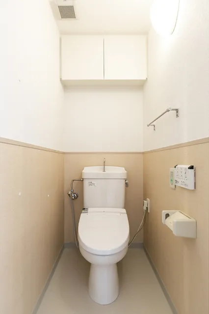 Shinonome Canal Court CODAN Building 18 - Interior - ["Toilet seat", "Toilet", "Bathroom"]
