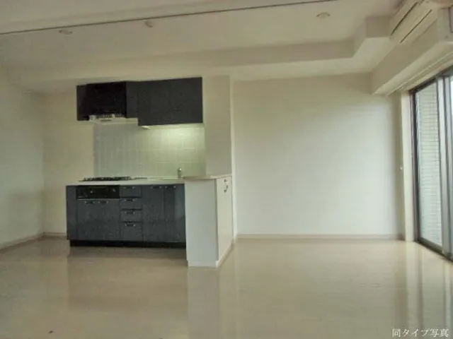 Comforia Yoyogi Uehara - Interior - ["Property", "Room", "Ceiling"]