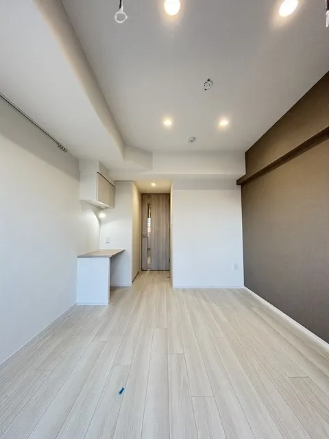 Comforia Liv Osaki - Interior - ["Flooring", "Floor", "Ceiling"]