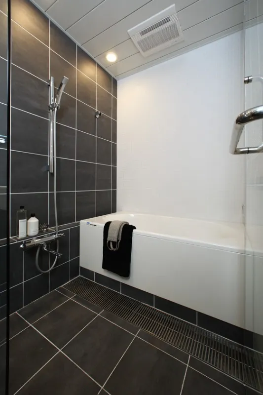 Castalia Hatsudai II - Interior - ["Bathroom", "Plumbing fixture", "Wall"]